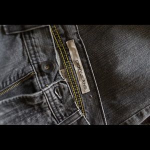 Men’s DKNY gray jeans 31x30